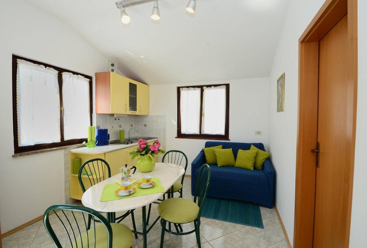 Apartments Kadum Porec Center Near The Beach Exteriör bild