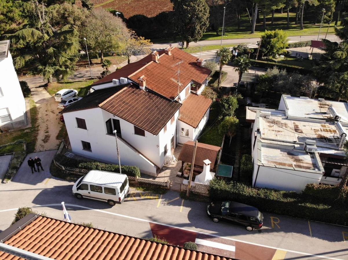 Apartments Kadum Porec Center Near The Beach Exteriör bild